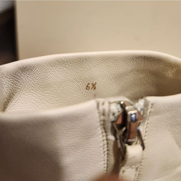 Everlane "The Day Boot" Bone Italian Glove Leather Ankle Boots Sz.6.5 Ret $278 - Picture 8 of 9